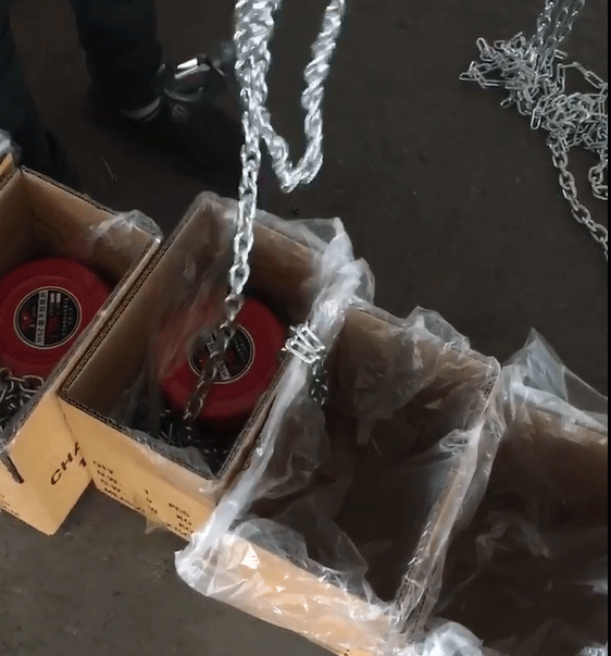 Characteristics of climbing frame electric hoist