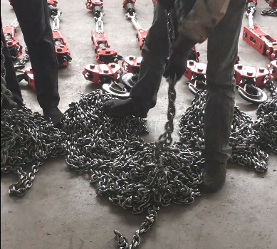 The problem of climbing electric hoist