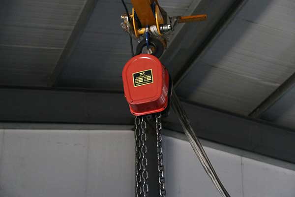 Several group crane electric hoists are suitable for 20 tons of cargo